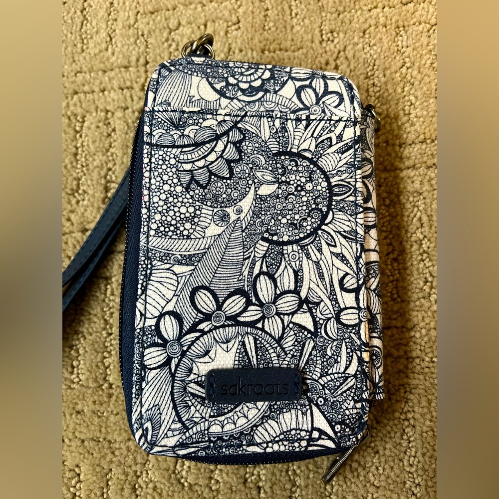 Sakrooks Wristlet/Crossbody Wallet
